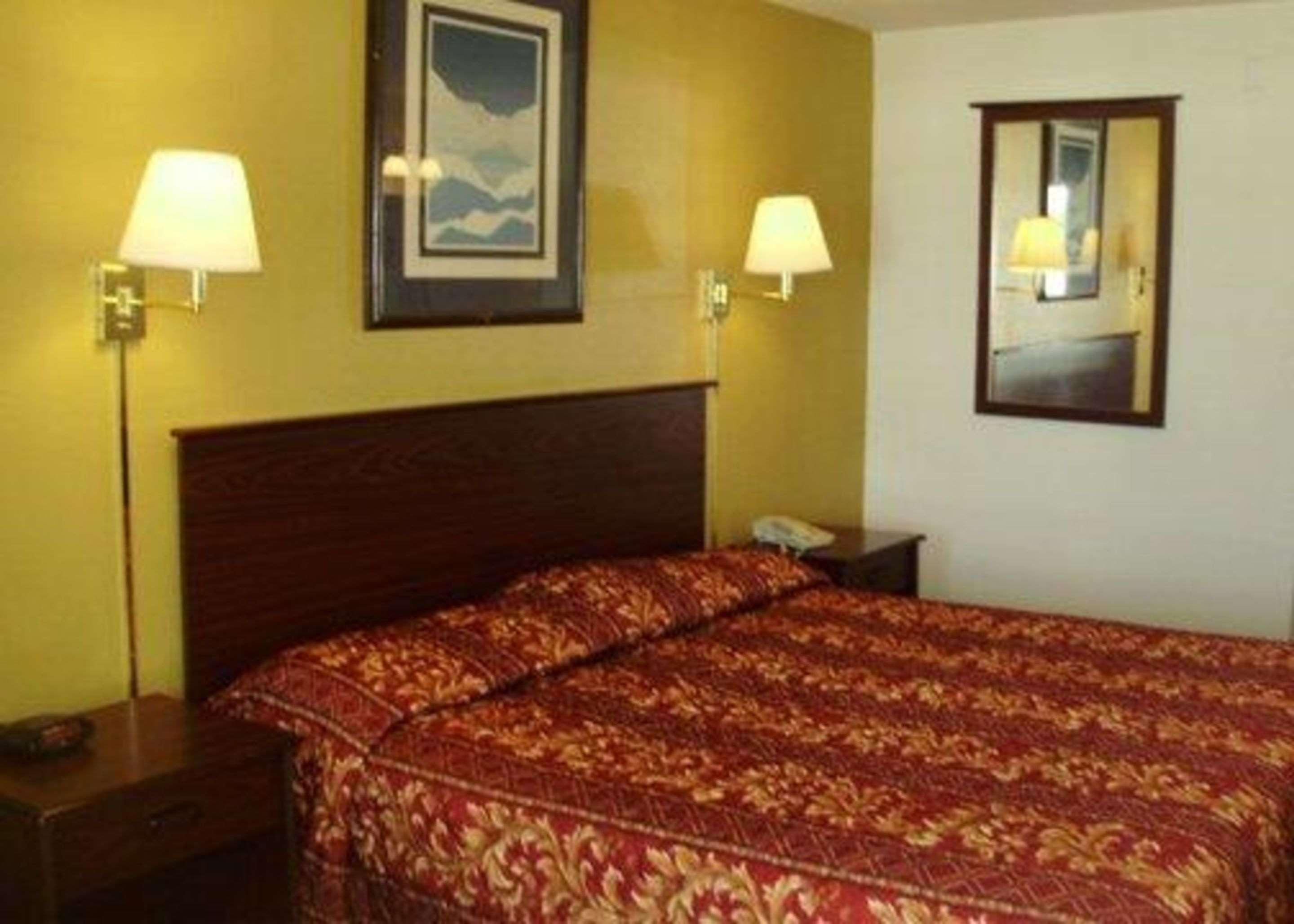 Rodeway Inn Goddard Extérieur photo